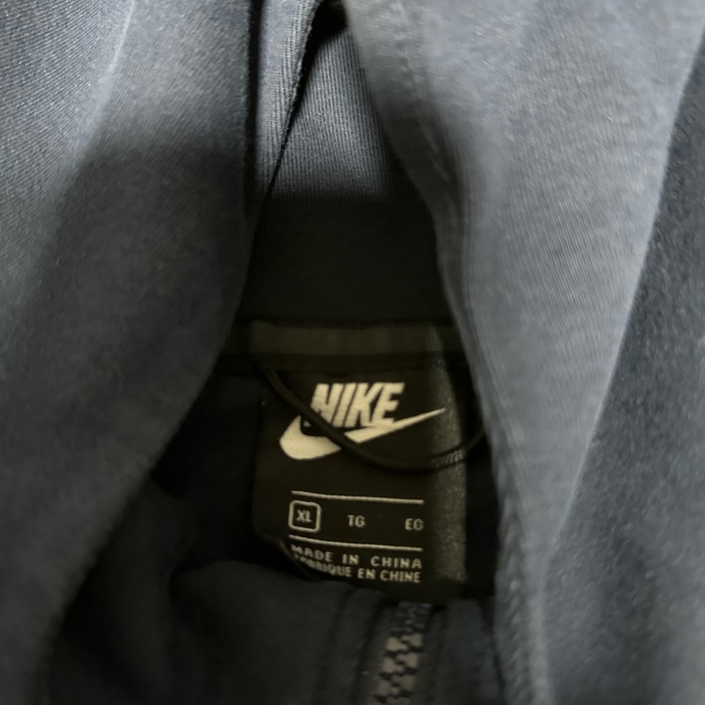 Nike Tech Men’s Navy Zip up - Picture 2 of 2